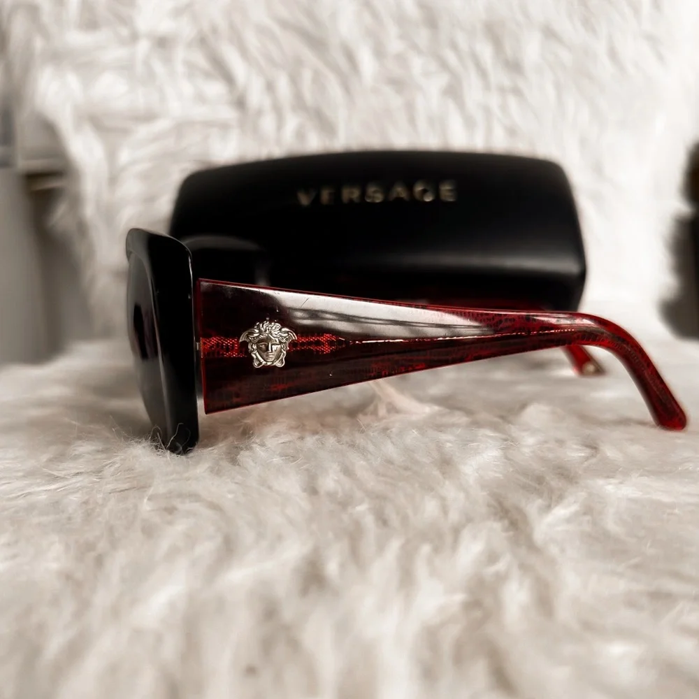 AUTHENTIC VERSACE POLARIZED SUNGLASSES + CASE - Picture 5 of 6